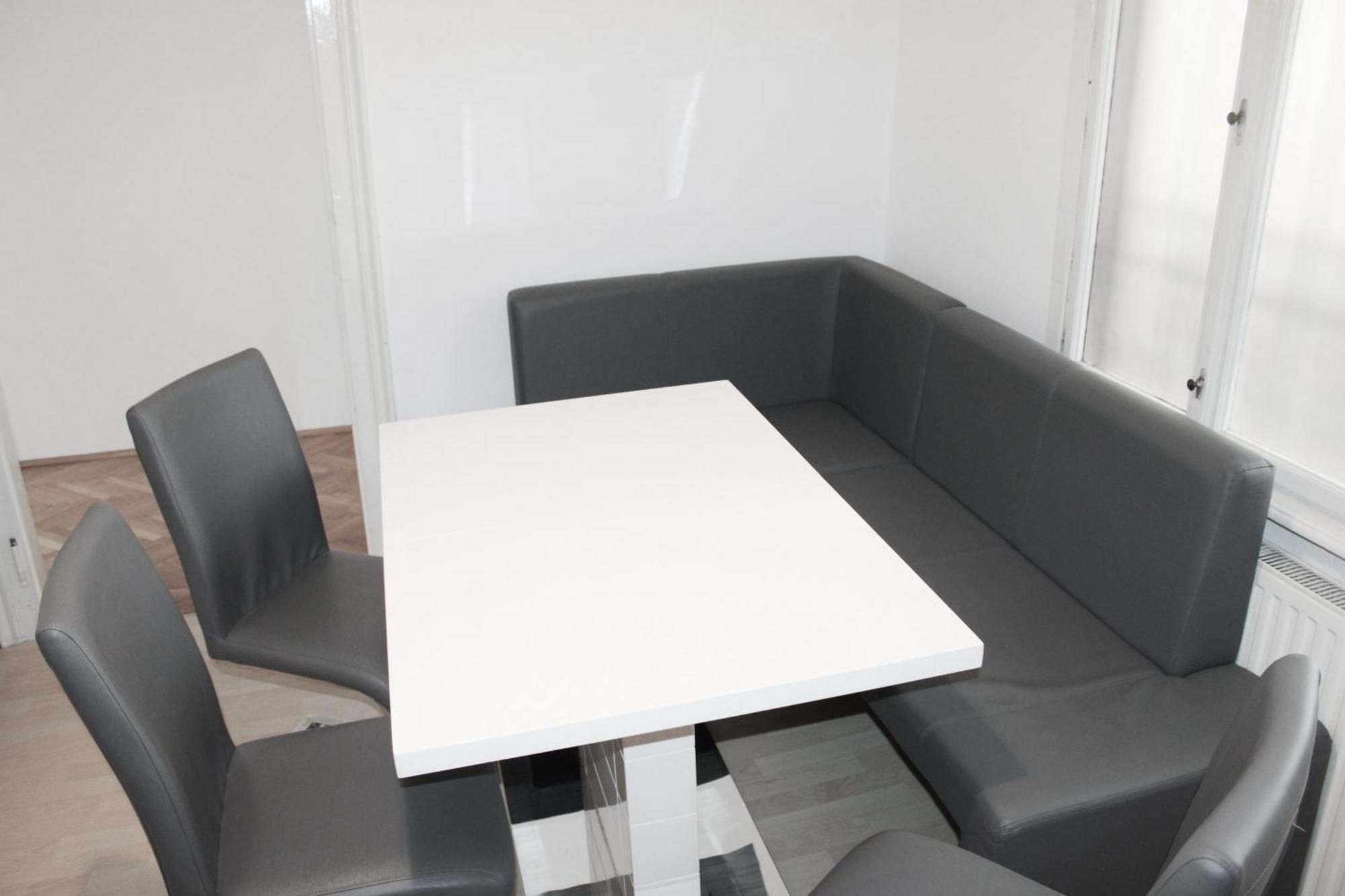 Apartment Spittelau Spacious Bright Contactless Selfcheckin Central Metro Train Station *