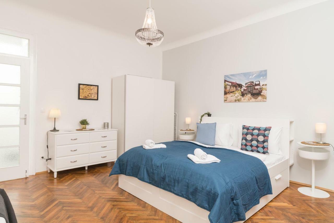 Apartment Spittelau Spacious Bright Contactless Selfcheckin Central Metro Train Station Vienna