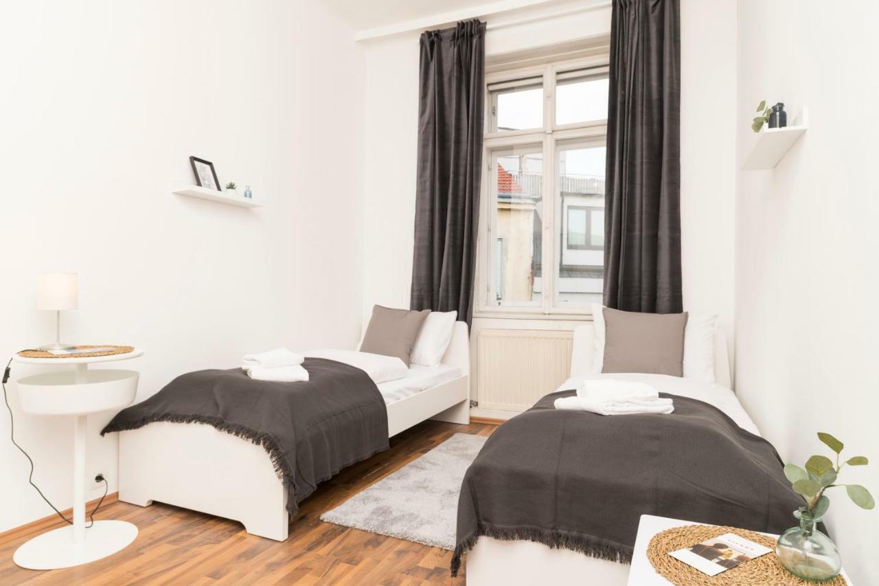 Apartment Spittelau Spacious Bright Contactless Selfcheckin Central Metro Train Station Vienna