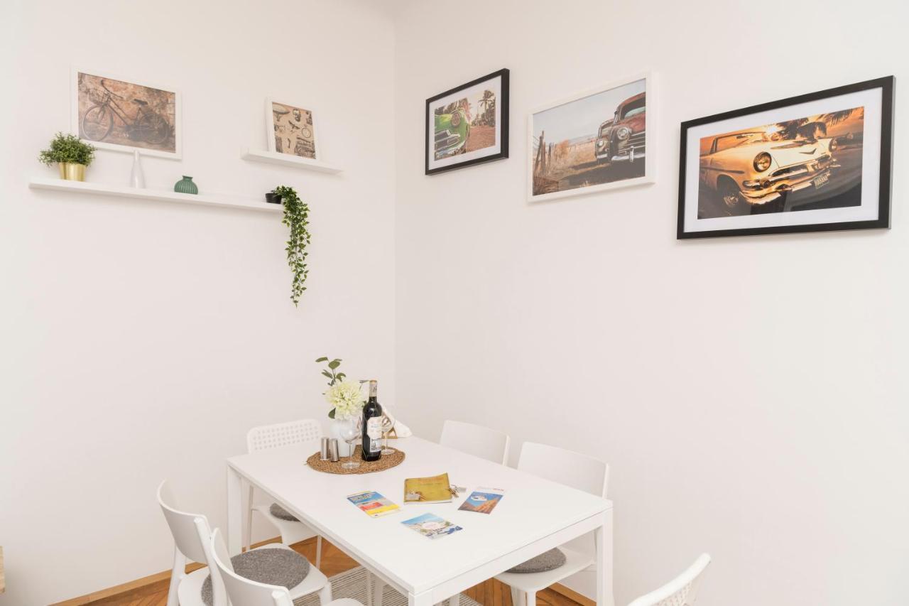 Spittelau Chillout Lounge By Ichbucheat * Wien