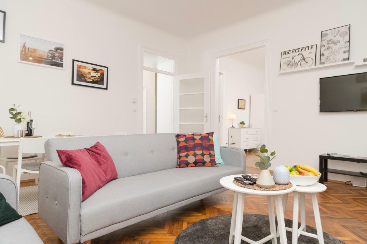 Spittelau Chillout Lounge by ichbucheAT Wien